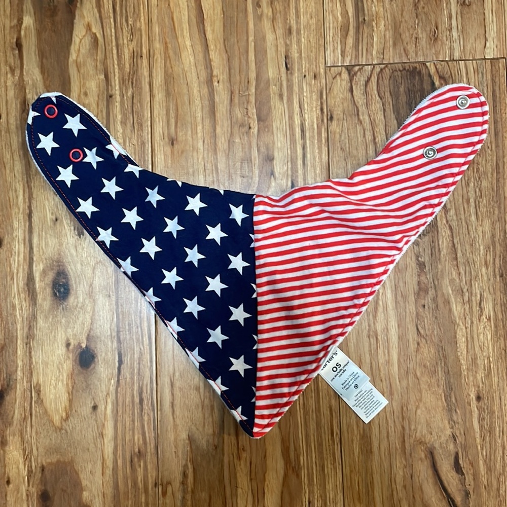 NWOT Carters Patriotic Bib